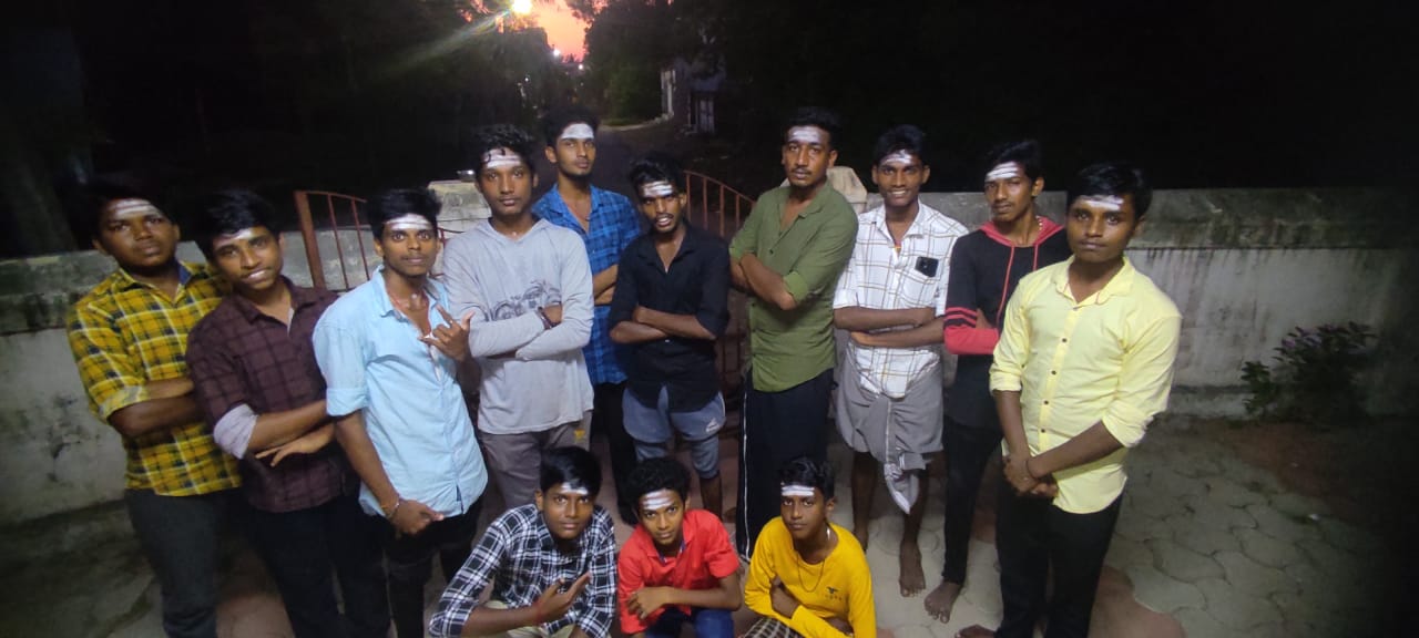 Kaali Guys